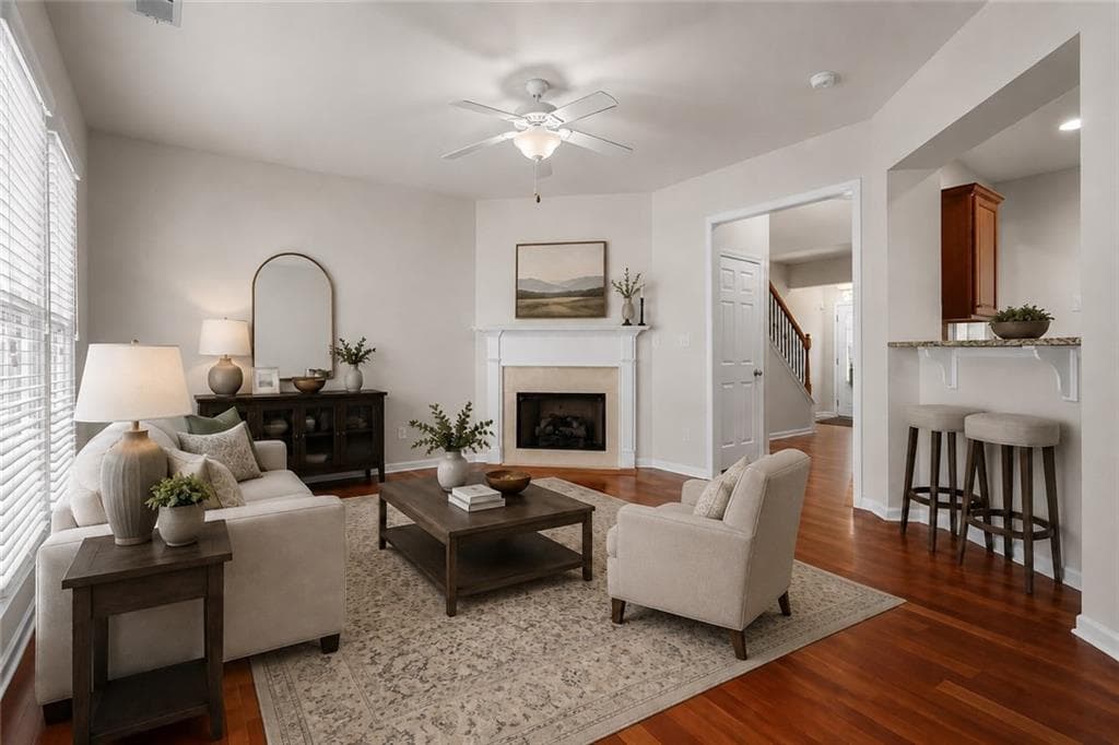 3 bedroom, 3 bathroom, 1,746 sq ft townhouse for sale at 1340 Winshire Cove, Alpharetta, GA 30004 — photo 6