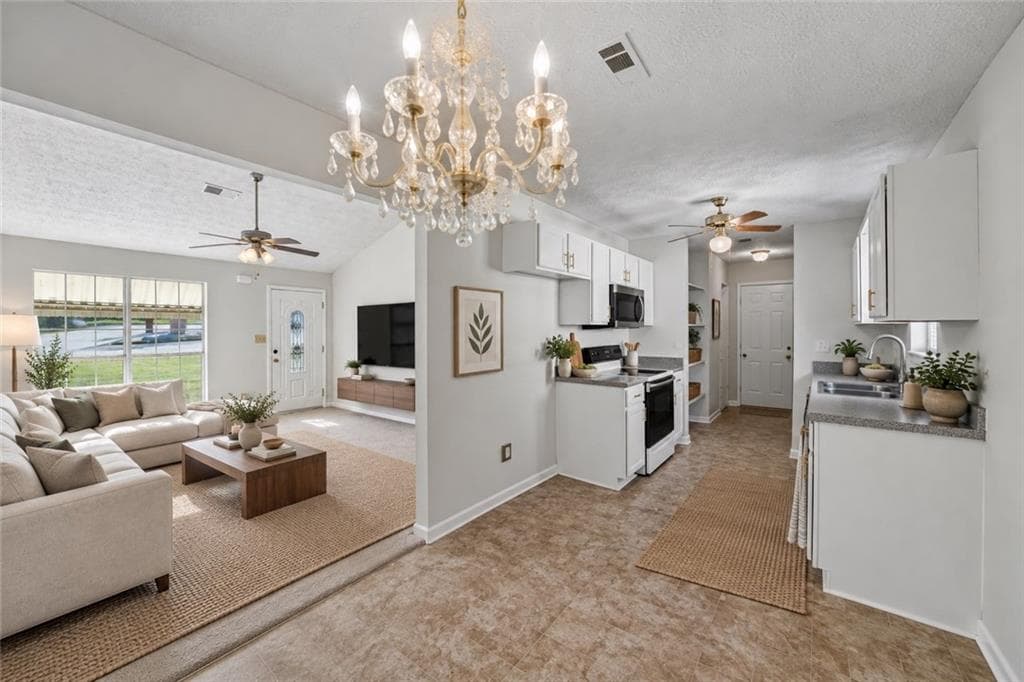3 bedroom, 2 bathroom, 1,118 sq ft single family residence for sale at 2373 Semmes Street, Atlanta, GA 30344 — photo 6