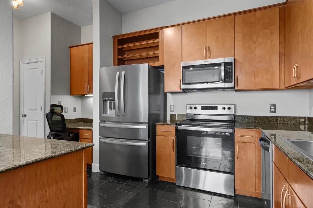1 bedroom, 1 bathroom, 972 sq ft condominium for sale at 3445 Stratford Road 3109, Atlanta, GA 30326 — photo 10