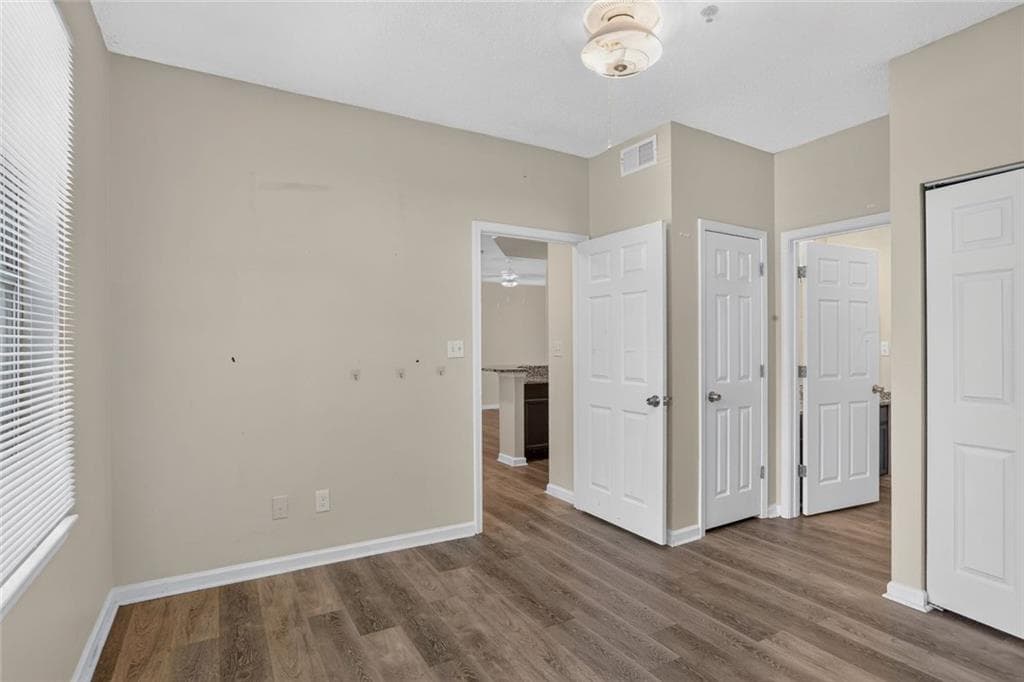 2 bedroom, 2 bathroom, 1,114 sq ft condominium for sale at 245 Amal Drive 5005, Atlanta, GA 30315 — photo 5