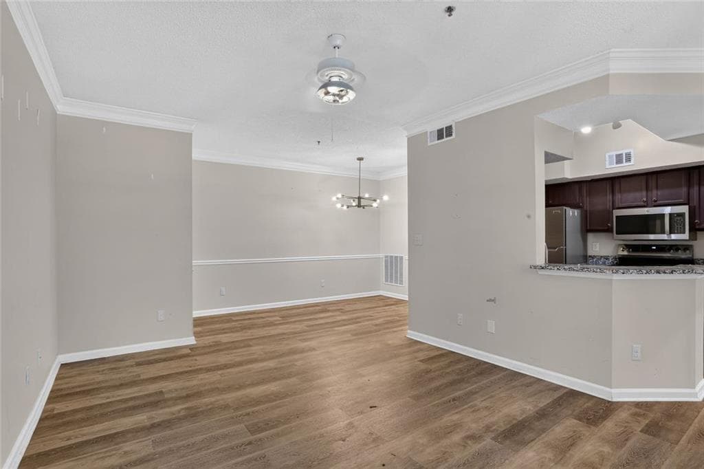 2 bedroom, 2 bathroom, 1,114 sq ft condominium for sale at 245 Amal Drive 5005, Atlanta, GA 30315 — photo 7