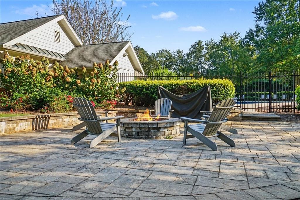 6 bedroom, 6 bathroom, 3,897 sq ft single family residence for sale at 755 Bethany Green Court, Milton, GA 30004 — photo 5