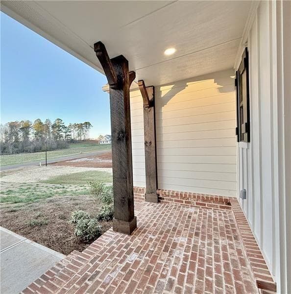 4 bedroom, 4 bathroom, 3,372 sq ft single family residence for sale at 122 PALISADE Drive, Rydal, GA 30171 — photo 2