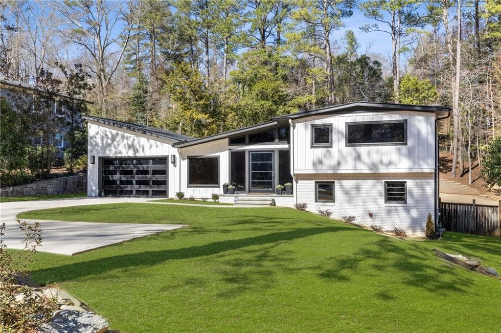 4 bedroom, 3 bathroom, 3,400 sq ft home for sale at 4217 Paces Ferry Road, Atlanta, GA