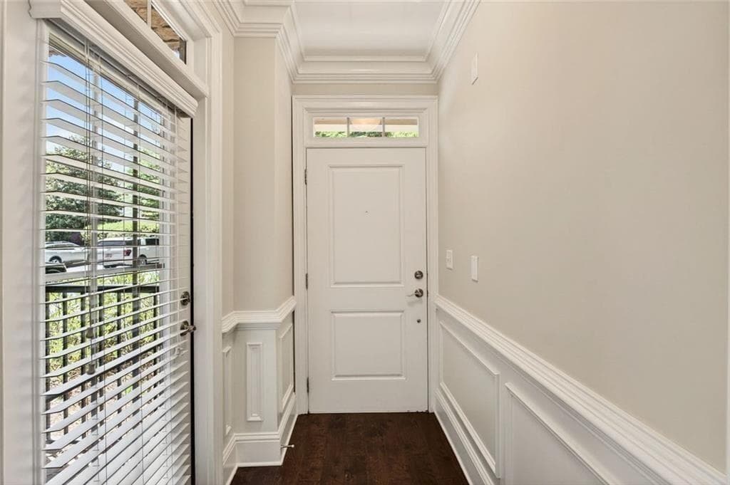 1 bedroom, 1 bathroom, 1,141 sq ft condominium for rent at 2300 Peachford Road 4002, Dunwoody, GA 30338 for $2,100 a month — photo 3