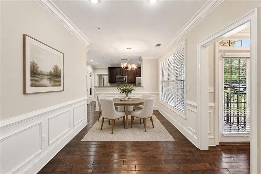 1 bedroom, 1 bathroom, 1,141 sq ft condominium for rent at 2300 Peachford Road 4002, Dunwoody, GA 30338 for $2,100 a month — photo 4