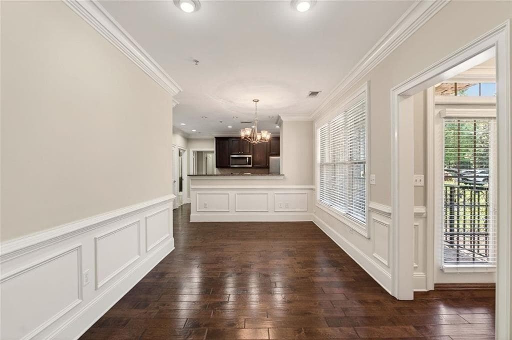 1 bedroom, 1 bathroom, 1,141 sq ft condominium for rent at 2300 Peachford Road 4002, Dunwoody, GA 30338 for $2,100 a month — photo 5