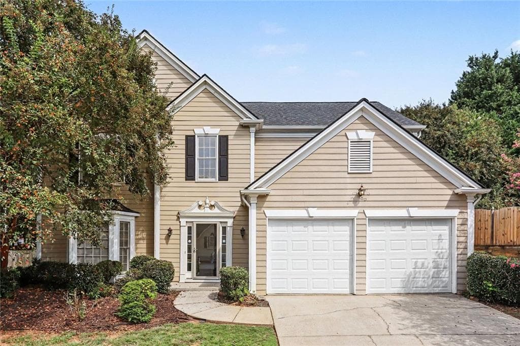 3 bedroom, 3 bathroom, 2,100 sq ft single family residence for sale at 3725 Longlake Drive, Duluth, GA 30097