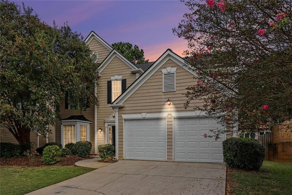 3 bedroom, 3 bathroom, 2,100 sq ft single family residence for sale at 3725 Longlake Drive, Duluth, GA 30097 — photo 3