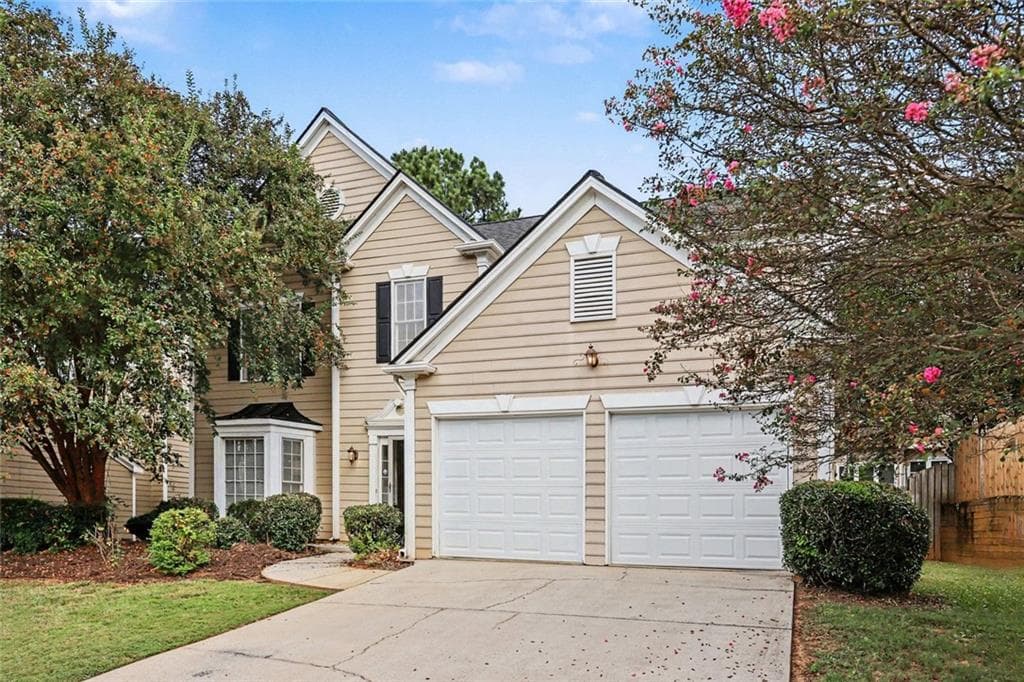 3 bedroom, 3 bathroom, 2,100 sq ft single family residence for sale at 3725 Longlake Drive, Duluth, GA 30097 — photo 4