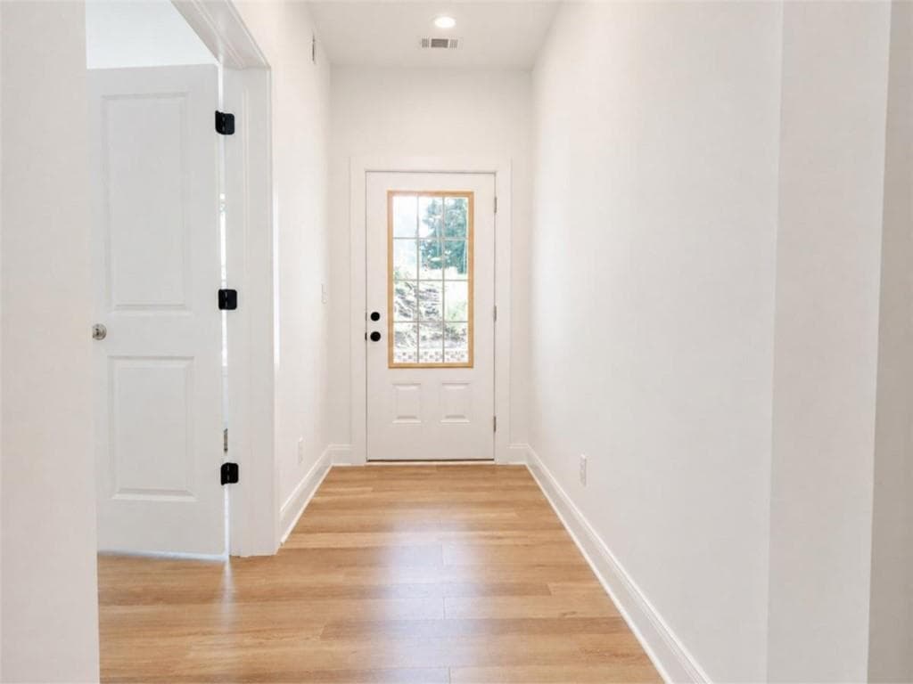 3 bedroom, 3 bathroom, 1,936 sq ft single family residence for sale at 96 Arbor Hills Circle, Jasper, GA 30175 — photo 2