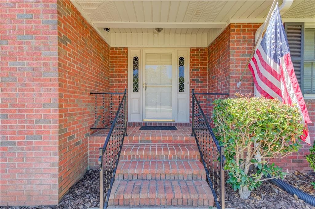 4 bedroom, 2 bathroom, 1,904 sq ft single family residence for sale at 67 Elder Drive, Jefferson, GA 30549 — photo 5