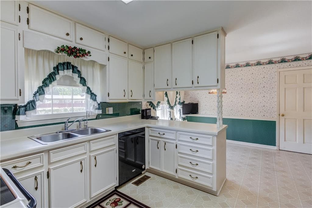 4 bedroom, 2 bathroom, 1,904 sq ft single family residence for sale at 67 Elder Drive, Jefferson, GA 30549 — photo 9