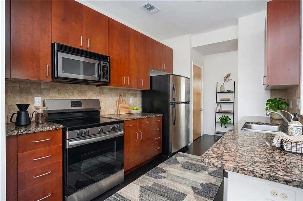 2 bedroom, 3 bathroom, 1,534 sq ft condominium for sale at 898 Oak Street 2006, Atlanta, GA 30310 — photo 5