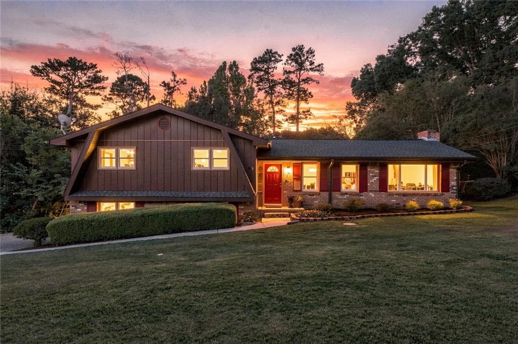 3 bedroom, 2 bathroom, 1,632 sq ft single family residence for sale at 610 Evergreen Drive, Woodstock, GA 30188 — photo 2