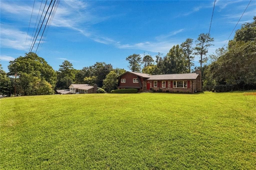 3 bedroom, 2 bathroom, 1,632 sq ft single family residence for sale at 610 Evergreen Drive, Woodstock, GA 30188 — photo 5