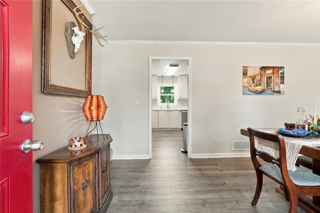3 bedroom, 2 bathroom, 1,632 sq ft single family residence for sale at 610 Evergreen Drive, Woodstock, GA 30188 — photo 6