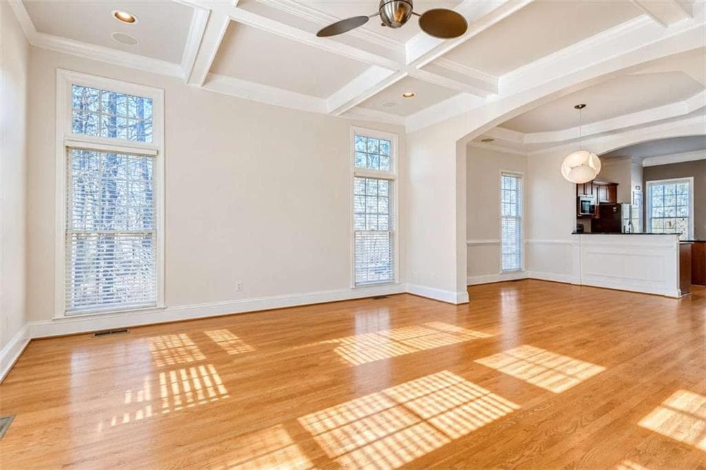 3 bedroom, 4 bathroom, 2,320 sq ft townhouse for sale at 5250 Kershaw Court, Atlanta, GA 30339 — photo 7