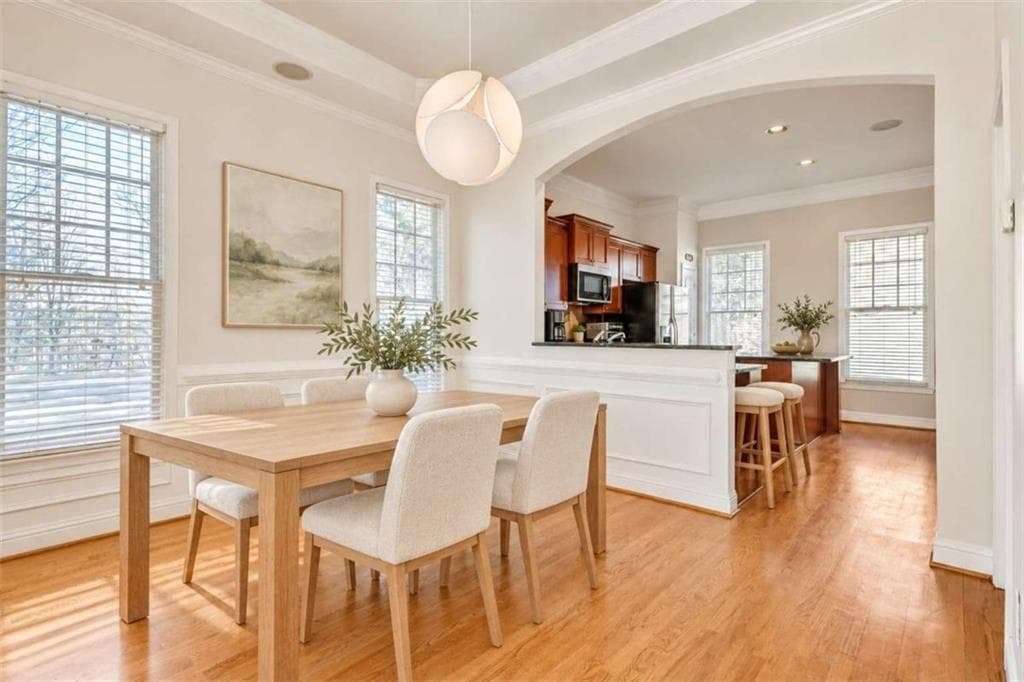 3 bedroom, 4 bathroom, 2,320 sq ft townhouse for sale at 5250 Kershaw Court, Atlanta, GA 30339 — photo 9