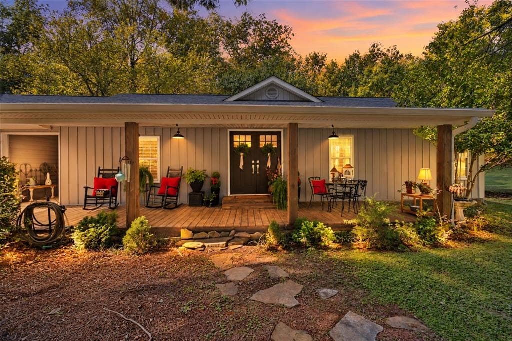 3 bedroom, 2 bathroom, 2,304 sq ft single family residence for sale at 7210 Pine Court, Cumming, GA 30041 — photo 2