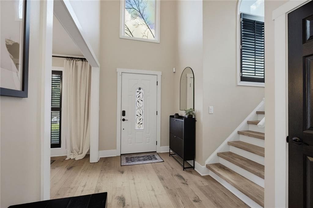 3 bedroom, 3 bathroom, 2,294 sq ft single family residence for sale at 1029 Deer Hollow Drive, Woodstock, GA 30189 — photo 6