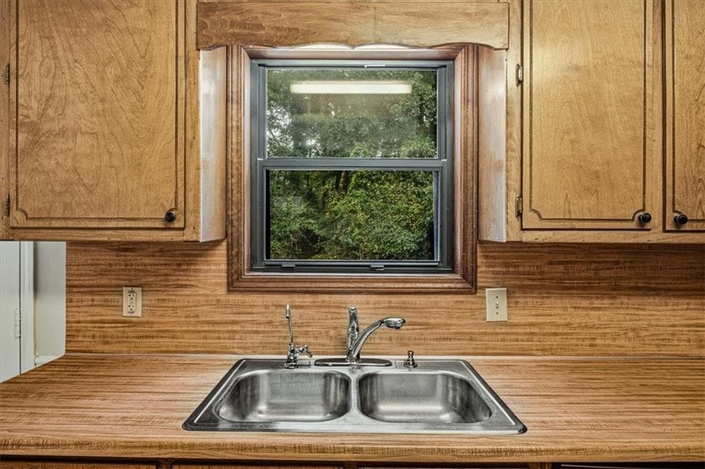 4 bedroom, 4 bathroom, 2,365 sq ft single family residence for sale at 1151 Rocky Rd Road, Lawrenceville, GA 30044 — photo 9