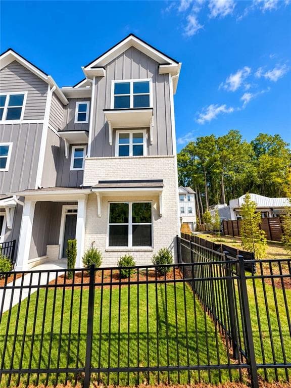 3 bedroom, 4 bathroom home for sale at 1341 Lakota Place, Atlanta, GA