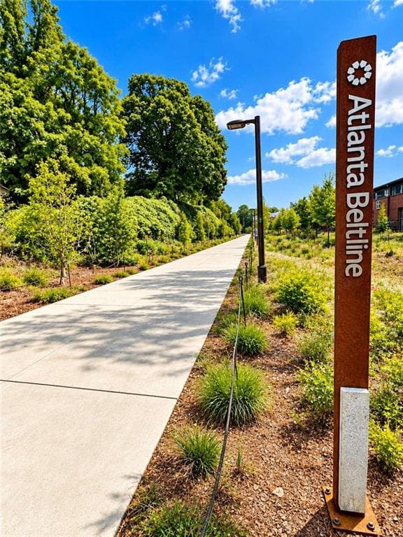 3 bedroom, 4 bathroom townhouse for sale at 1341 Lakota Place, Atlanta, GA 30315 — photo 3