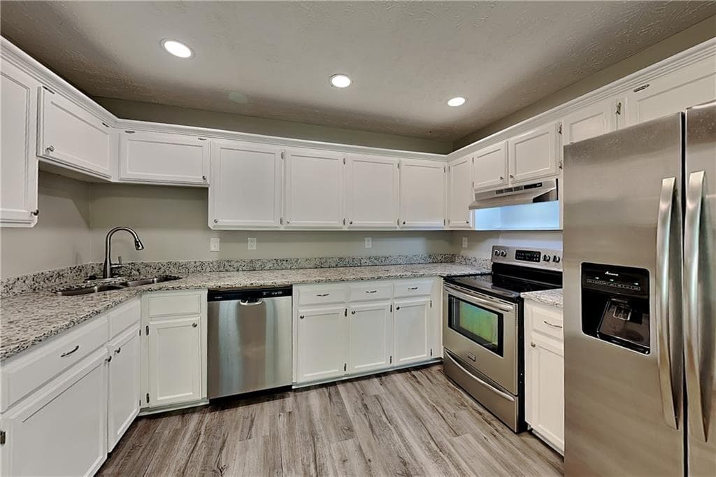 3 bedroom, 3 bathroom, 2,296 sq ft single family residence for rent at 5025 Bent Creek Court, Sugar Hill, GA 30518 for $2,345 a month — photo 5