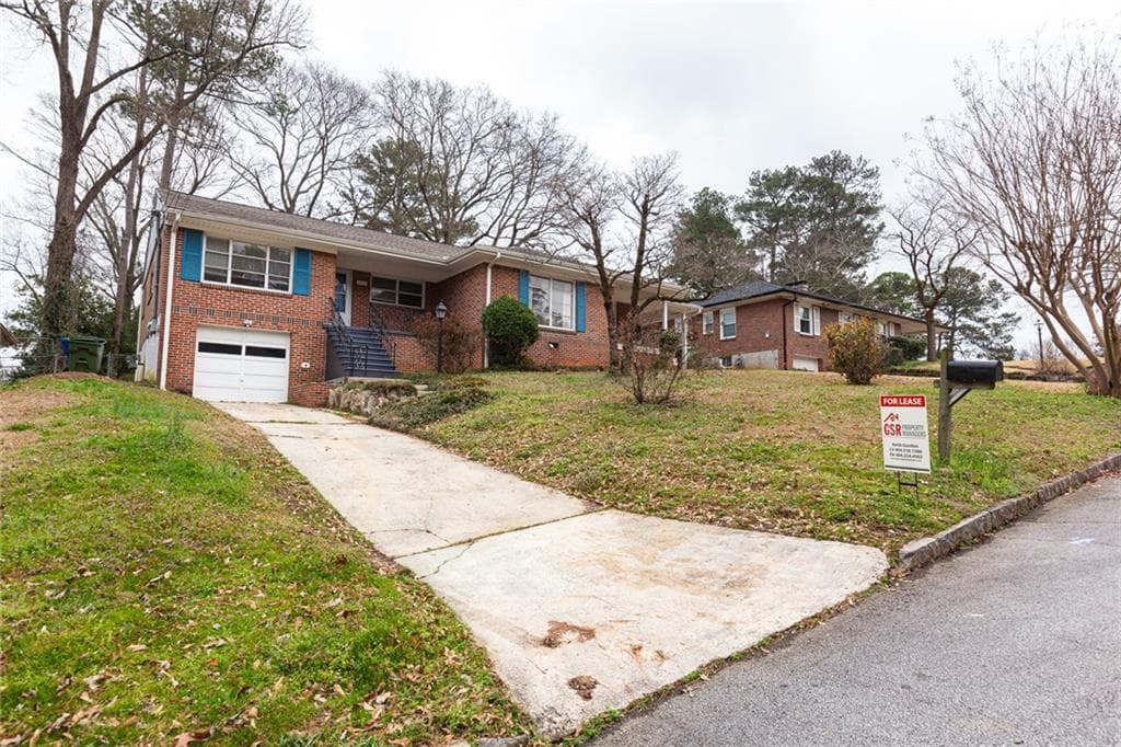 2 bedroom, 1 bathroom, 2,110 sq ft duplex for rent at 1975 Kilburn Drive, Atlanta, GA 30324 for $2,150 a month