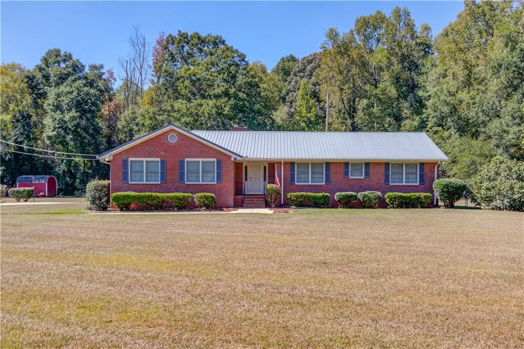 4 bedroom, 2 bathroom, 1,904 sq ft single family residence for sale at 67 Elder Drive, Jefferson, GA 30549