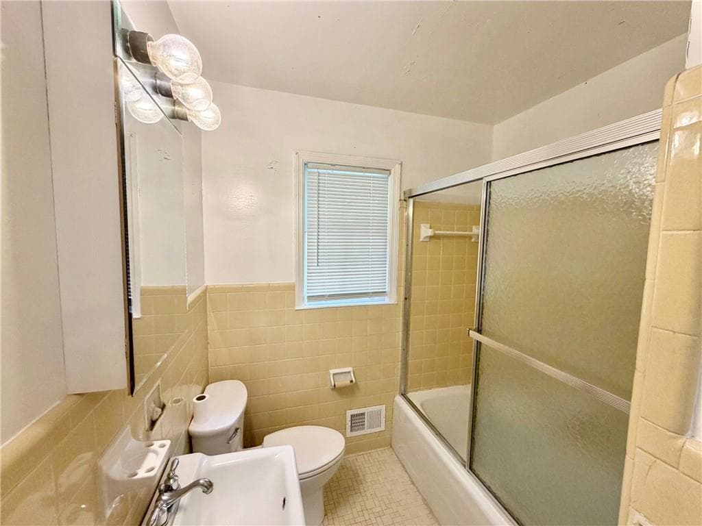 3 bedroom, 2 bathroom, 1,150 sq ft single family residence for sale at 121 Dogwood Drive, Cartersville, GA 30120 — photo 9