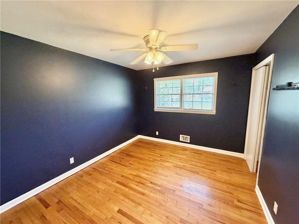 3 bedroom, 2 bathroom, 1,150 sq ft single family residence for sale at 121 Dogwood Drive, Cartersville, GA 30120 — photo 8