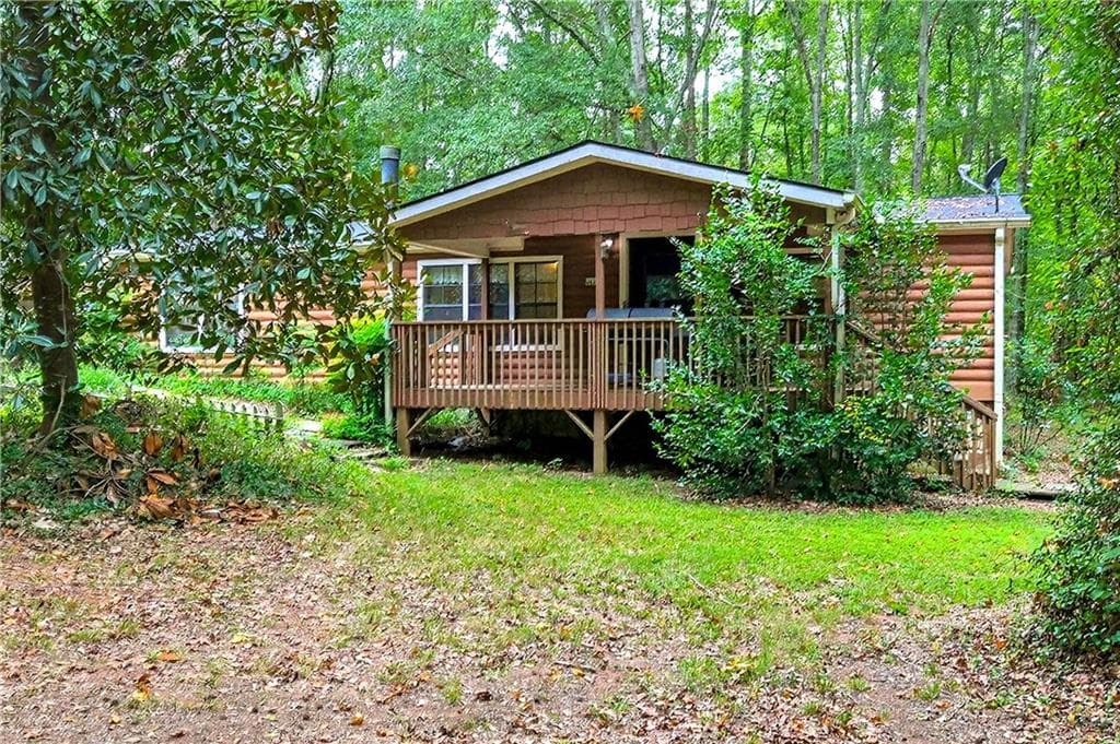 3 bedroom, 2 bathroom, 1,456 sq ft single family residence for sale at 81 Woodland Court, Jefferson, GA 30549 — photo 2