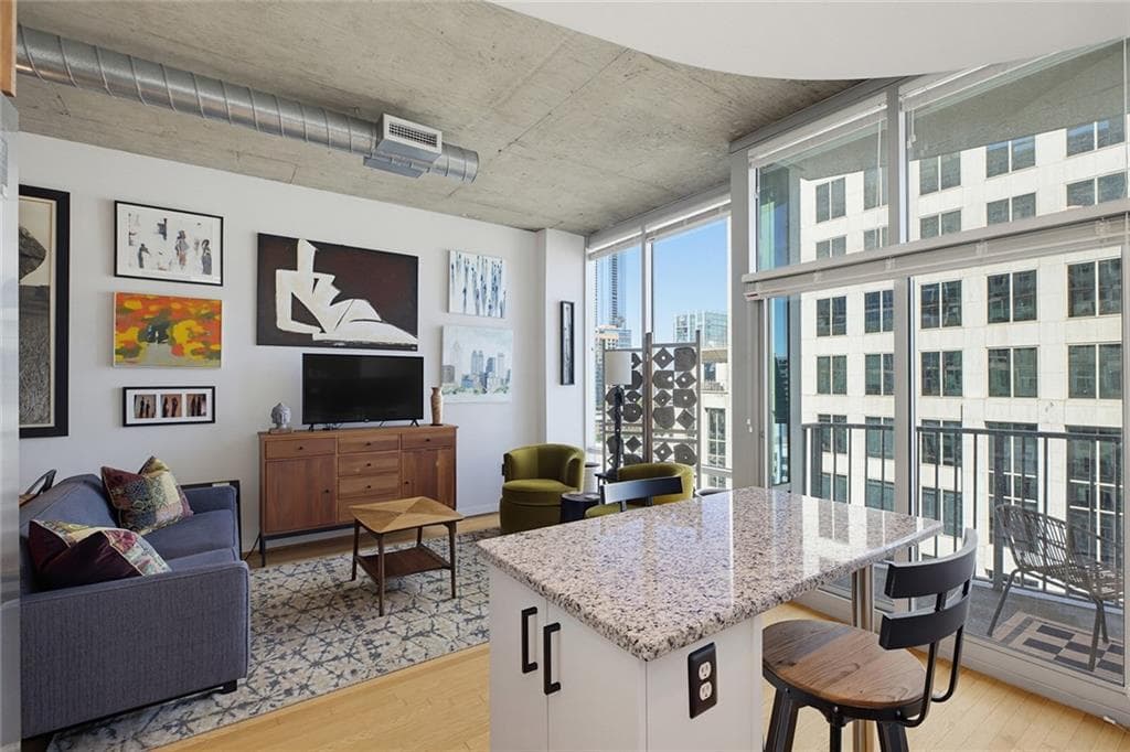 1 bedroom, 1 bathroom, 696 sq ft condominium for sale at 943 Peachtree Street 1403, Atlanta, GA 30309 — photo 7