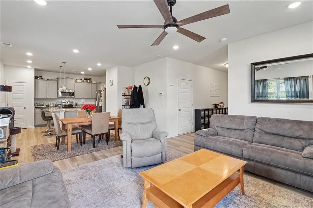 4 bedroom, 3 bathroom, 1,800 sq ft single family residence for sale at 38 Busby Drive, Rome, GA 30161 — photo 9