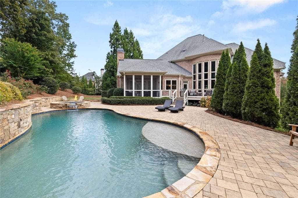 5 bedroom, 6 bathroom, 6,433 sq ft single family residence for sale at 8030 Coventry Pointe, Suwanee, GA 30024 — photo 5