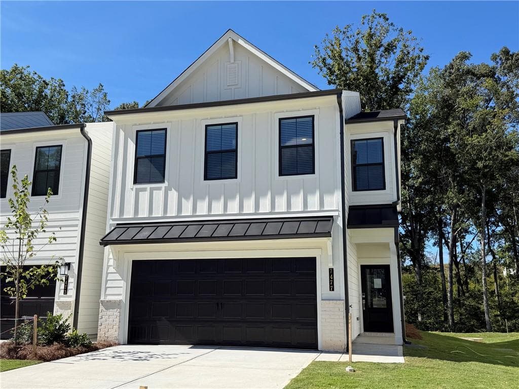 3 bedroom, 3 bathroom, 1,850 sq ft townhouse for rent at 7477 Clover Lane, Flowery Branch, GA 30542 for $2,250 a month