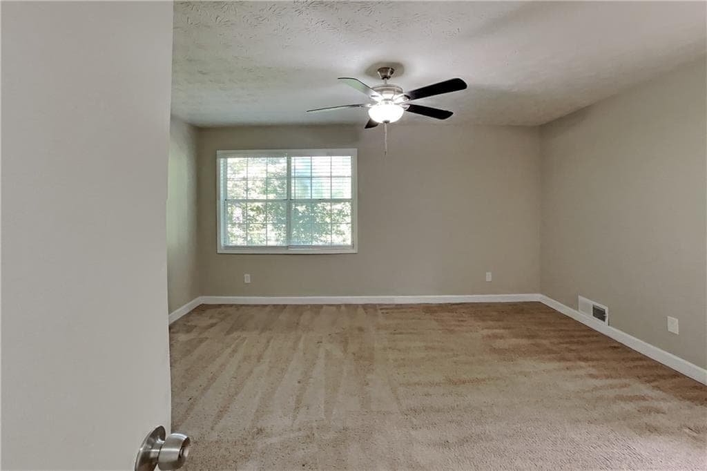 4 bedroom, 3 bathroom, 2,492 sq ft single family residence for rent at 4049 Evelyn Drive, Powder Springs, GA 30127 for $2,240 a month — photo 8