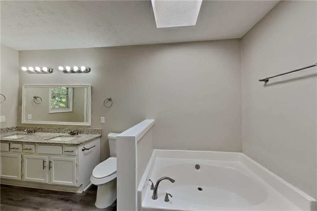 4 bedroom, 3 bathroom, 2,492 sq ft single family residence for rent at 4049 Evelyn Drive, Powder Springs, GA 30127 for $2,240 a month — photo 10