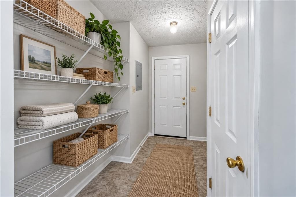 3 bedroom, 2 bathroom, 1,118 sq ft single family residence for sale at 2373 Semmes Street, Atlanta, GA 30344 — photo 9