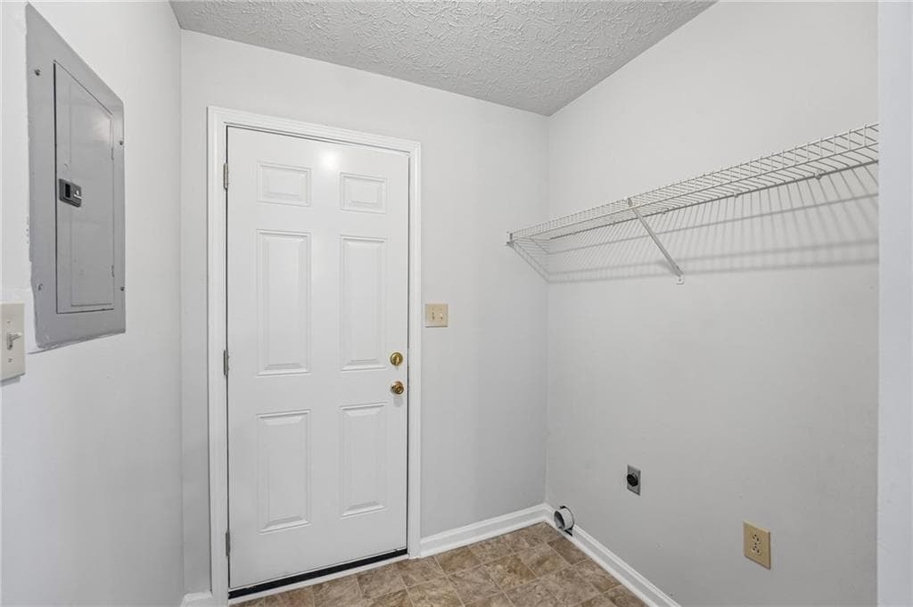 3 bedroom, 2 bathroom, 1,118 sq ft single family residence for sale at 2373 Semmes Street, Atlanta, GA 30344 — photo 10
