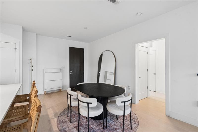 2 bedroom, 2 bathroom, 1,282 sq ft condominium for rent at 775 Juniper Street 319, Atlanta, GA 30308 for $4,000 a month — photo 6
