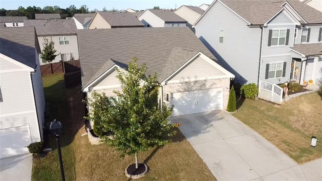 3 bedroom, 2 bathroom, 2,096 sq ft single family residence for sale at 340 Auburn Crossing Dr Drive, Auburn, GA 30011 — photo 2