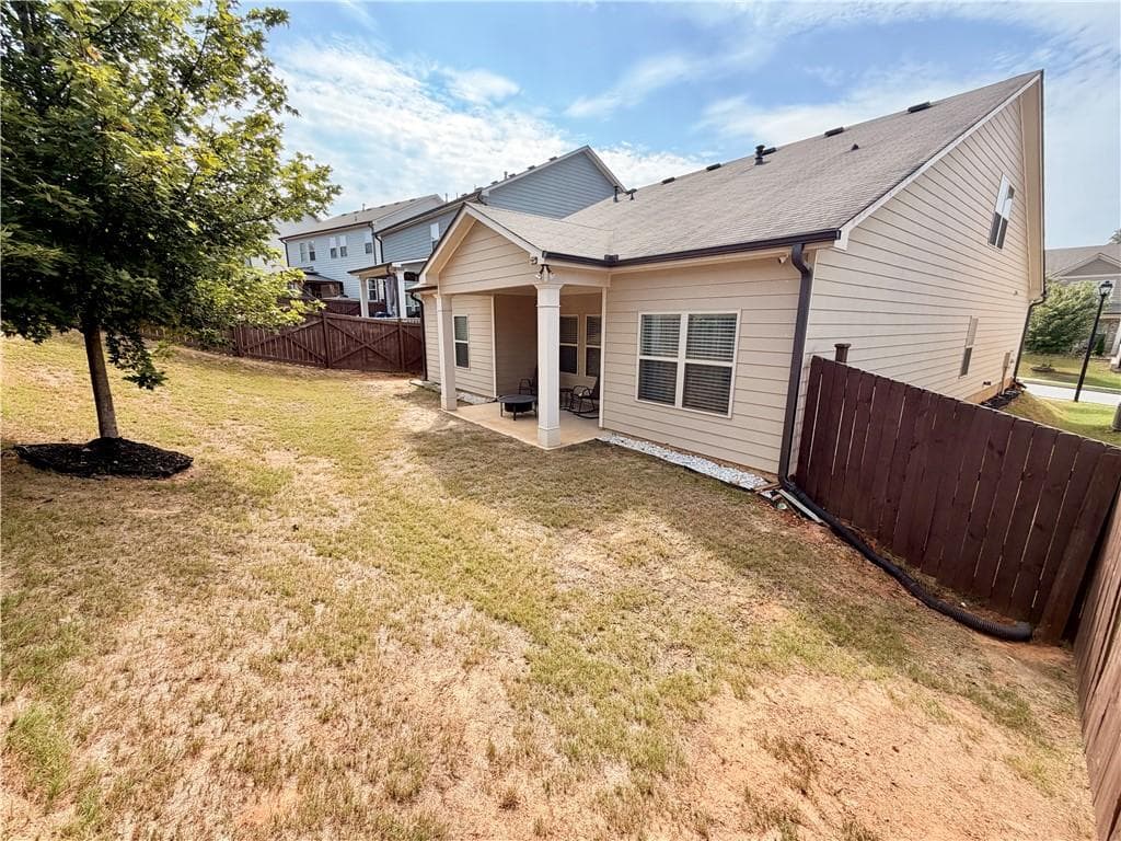 3 bedroom, 2 bathroom, 2,096 sq ft single family residence for sale at 340 Auburn Crossing Dr Drive, Auburn, GA 30011 — photo 5
