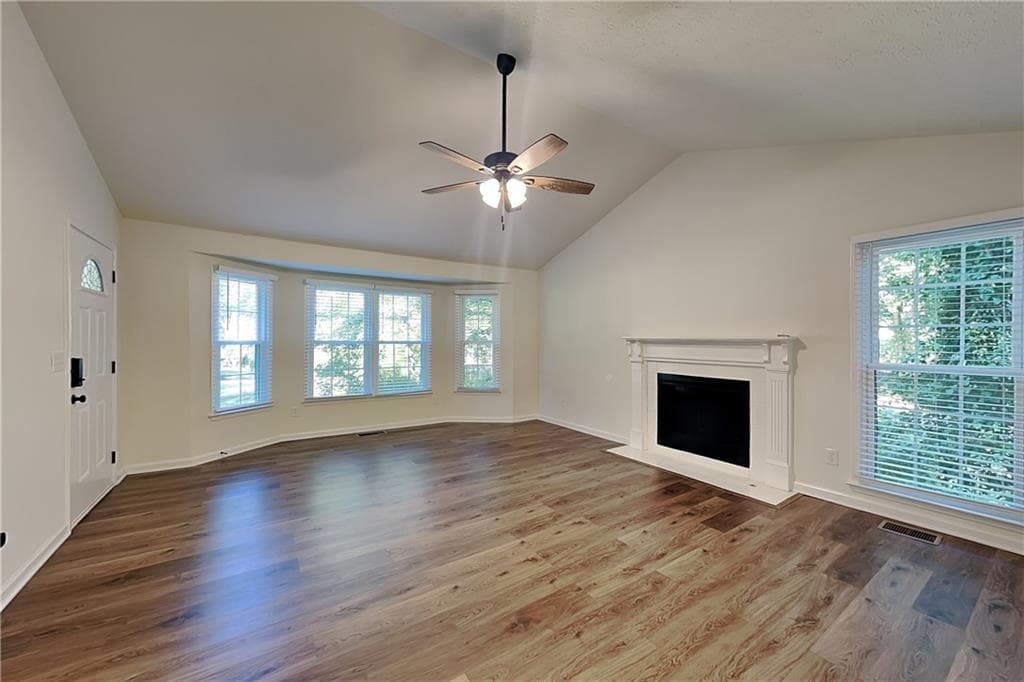 3 bedroom, 2 bathroom, 2,010 sq ft single family residence for rent at 4928 Olde Mill Drive, Marietta, GA 30066 for $2,375 a month — photo 3
