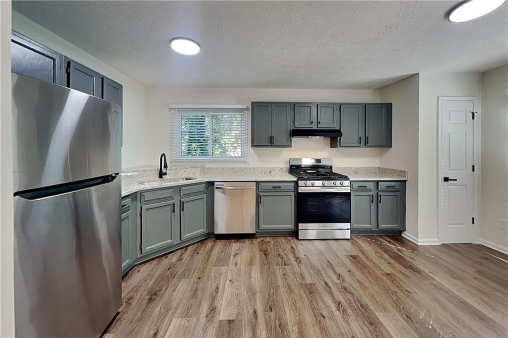 3 bedroom, 2 bathroom, 2,010 sq ft single family residence for rent at 4928 Olde Mill Drive, Marietta, GA 30066 for $2,375 a month — photo 5