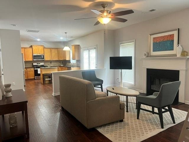 4 bedroom, 3 bathroom, 2,686 sq ft single family residence for rent at 862 Bishops Run Lane, Mableton, GA 30126 for $3,100 a month — photo 4