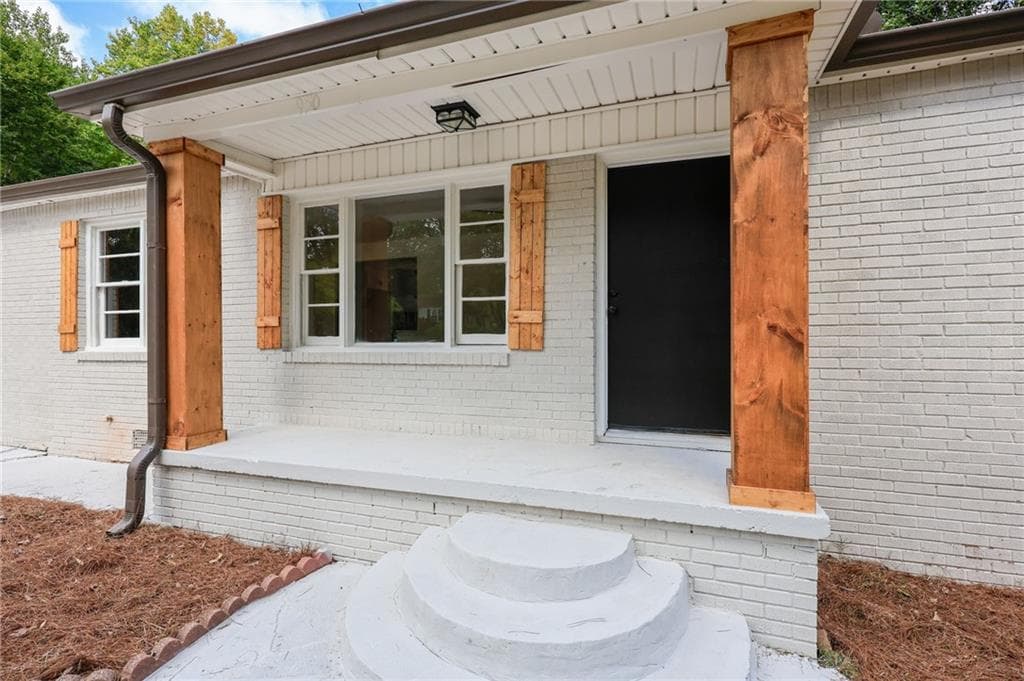 4 bedroom, 2 bathroom, 1,248 sq ft single family residence for sale at 950 Dale Drive, Mableton, GA 30126 — photo 2