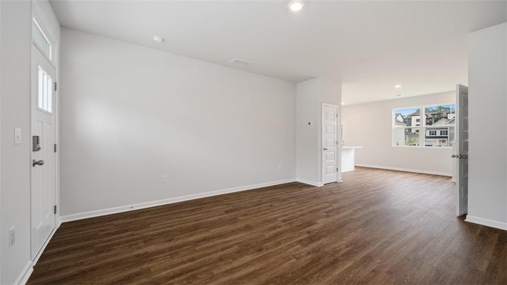 3 bedroom, 3 bathroom, 1,518 sq ft single family residence for sale at 213 Villa Drive, Athens, GA 30605 — photo 3